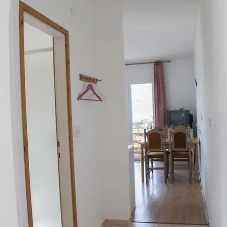 In With Seaview, Balcony, Wifi, Dishwasher Apartament *